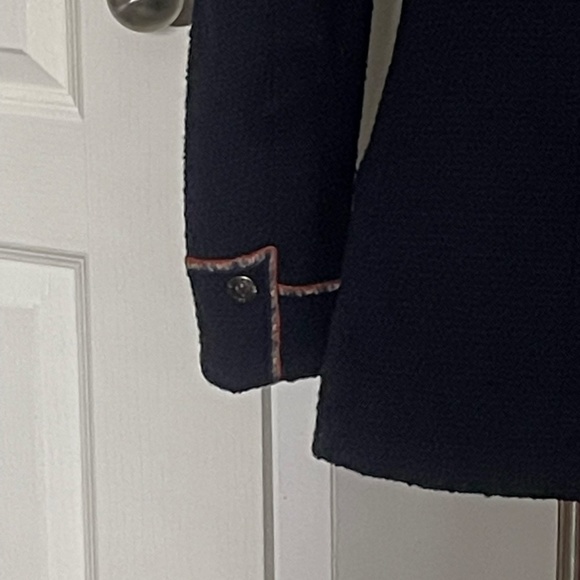 CHANEL boucle jacket from thee 1977 Karl Lagerfield fall collection. - Picture 5 of 9